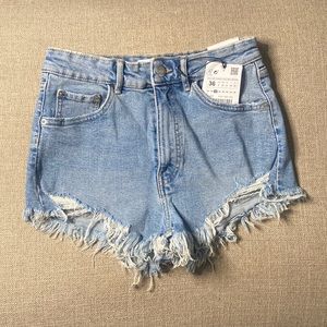 Zara High Rise Cut Off Short